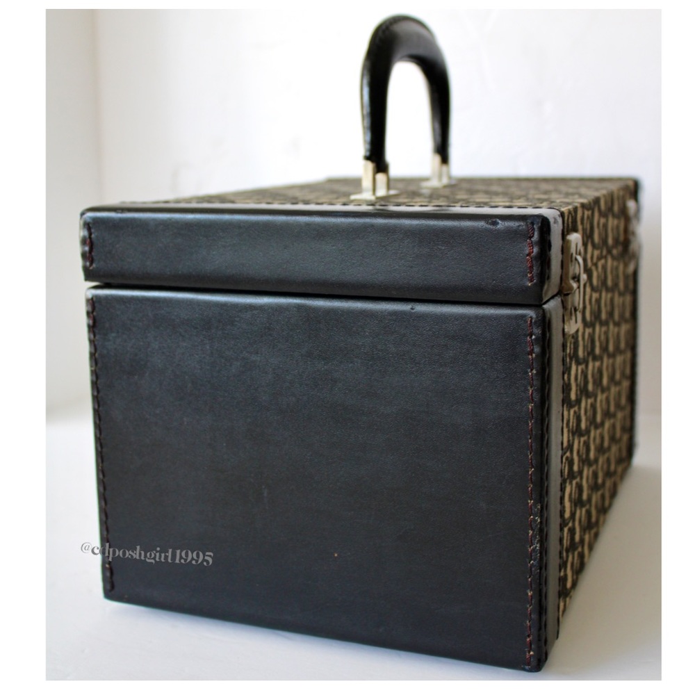 1970s Christian Dior Vanity Train Case Iconic Oblique Canvas with Keys & Tag - Picture 10 of 16